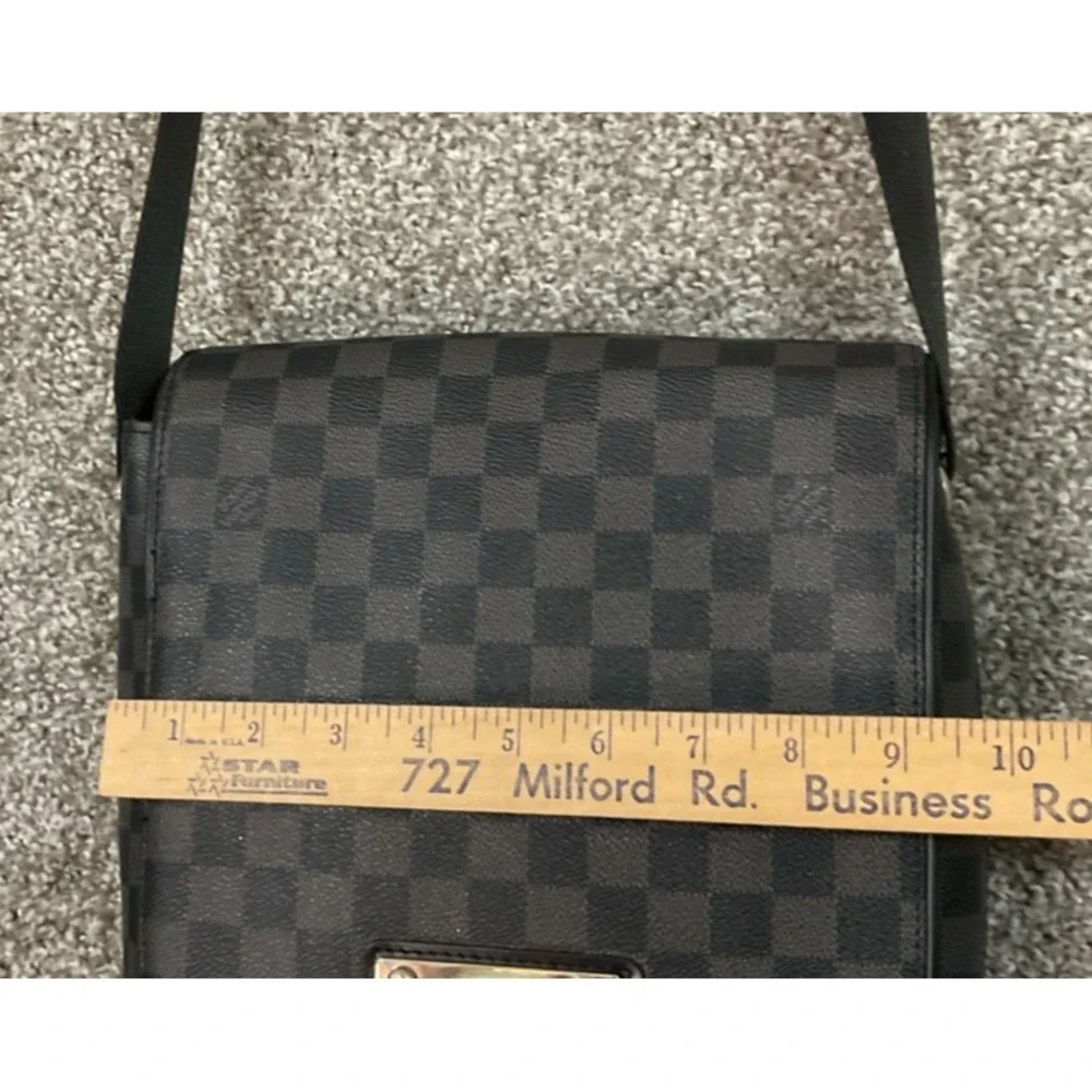 Louis Vuitton Inventeur Paris  Damier Ebene Canvas Messenger Bag